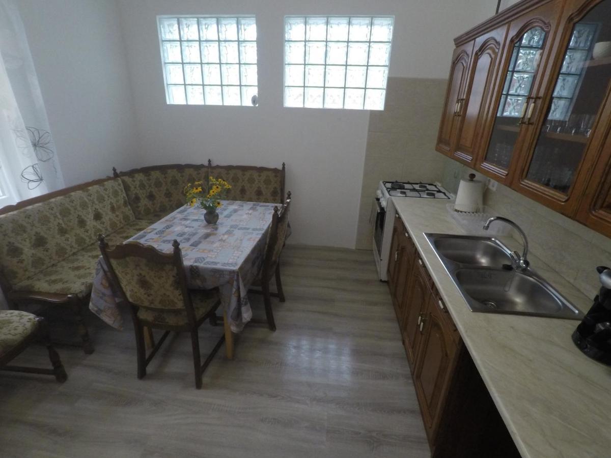 Apartamento Balcsi1 Balatonfůzfő Exterior foto